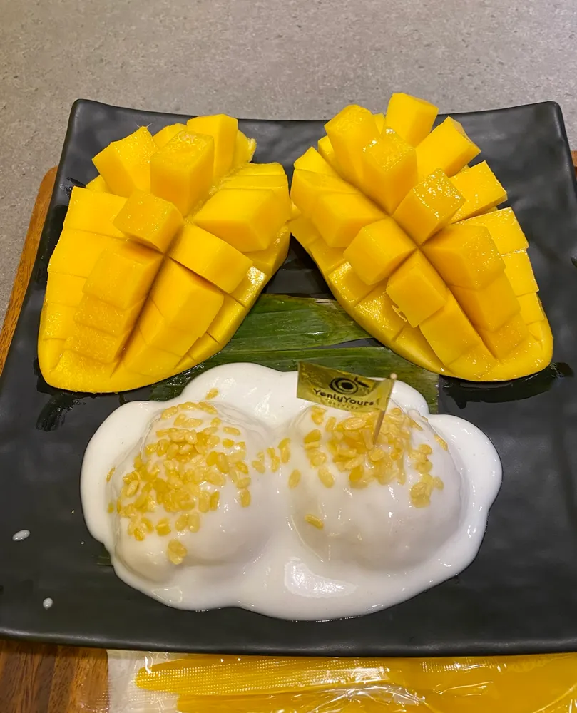 Mango sticky rice