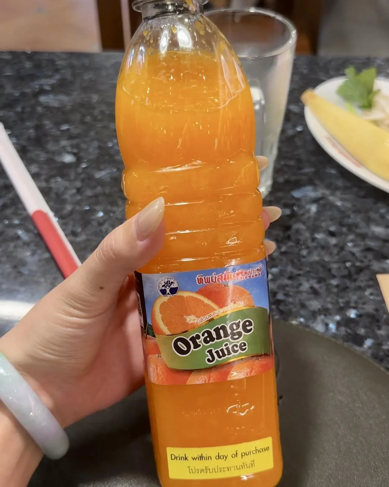 Thipsamai's famous fresh orange juice